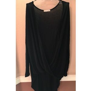 BLACK, HIGH-LOW LONG SLEEVED TUNIC